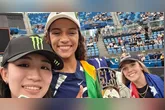 A tradicional selfie do pódio contou com a japonesa Liz Akama e a australiana Chloe Covell ao lado de Rayssa.