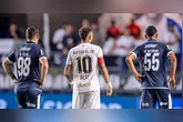 Neymar participou dos dois gols que deram a vitória para o Santos sobre o Remo pelo Brasileirão