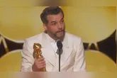 Wagner Moura recebe prêmio de melhor ator de filme de drama.