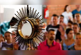 O encontro ocorre estrategicamente antes da Quarta-feira de Cinzas (18), marcando o período de preparação para a Quaresma.