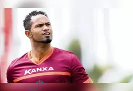 O goleiro Bruno, de 41 anos, voltou oficialmente aos gramados nesta semana