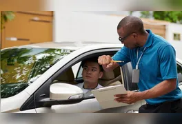 Apesar da autonomia, o instrutor segue sob a lupa do Detran.