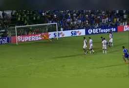 Festa em Marabá: Wesley comemora o gol da virada que garantiu o Águia na semifinal e eliminou o Remo da Copa Norte.