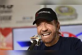 Além do cinema, Chuck Norris serviu à Força Aérea dos Estados Unidos e foi um multicampeão de caratê