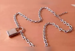 Homem foi preso acusado de bater na esposa com corrente