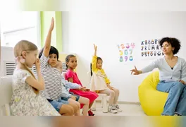 A Corte seguiu o entendimento de que a Constituição Federal não estabelece distinção salarial