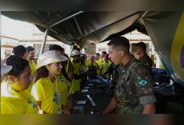 Estudantes universitários em edições anteriores: projeto busca levar soluções sustentáveis para comunidades isoladas.