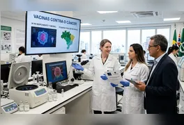 Pesquisadores utilizam modelos de inteligência artificial para identificar alvos específicos em células tumorais.