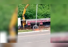 Equipes de resgate e perícia isolam o trecho da PA-263 onde ocorreu o acidente fatal na manhã deste sábado.