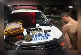 Itens recuperados pela PM, incluindo eletrônicos e ferramentas, foram apresentados na Delegacia de Polícia Civil.