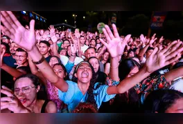 Multidão de 50 mil pessoas lota a área adjacente ao Ginásio da Folha 16 para as apresentações de grandes nomes da música gospel nacional.