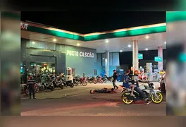 Os policiais deram ordem de parada, mas o condutor não obedeceu, iniciando uma fuga pelas ruas da cidade