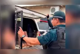 Suspeito foi capturado pela Polícia Militar em praça pública pouco tempo após a fuga.