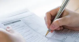 O defensor público substituto trabalha para garantir direitos de pessoas em situação de vulnerabilidade social.