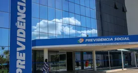 Quem recebeu o primeiro pagamento do INSS em dezembro de 2015 e constatou algum erro em sua aposentadoria tem até o fim de janeiro de 2026 para fazer o pedido da revisão.