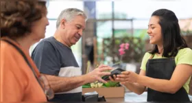 Informar o CPF no supermercado garante descontos, mas também permite que redes monitorem hábitos de consumo dos clientes