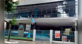 Análise detalhada das inconsistências no balanço financeiro do Paysandu, revelando divergências significativas e a falta de resposta do clube.