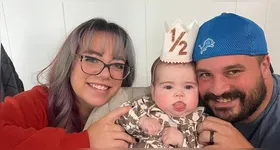 A família da bebê realiza campanhas de arrecadação para buscar recursos que possam cobrir despesas médicas