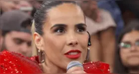 O look ousado da artista rendeu vários comentários na web