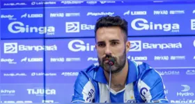 Artilheiro do Paysandu, Ítalo Carvalho celebra boa fase, mas mantém discurso de cautela antes do clássico decisivo contra o Remo pelo Campeonato Paraense.