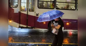 Moradores devem ficar atentos com chuvas mais fortes durante o dia.