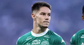 Volante Caio Mello vestiu a camisa 10 no Guarani.