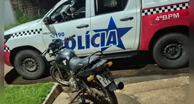 motocicleta conduzida por ele (JVY-1714), os agentes constataram que o veículo possuía registro de roubo/furto.
