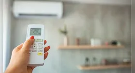 Para evitar que a conta de luz pese no orçamento, especialistas em eficiência energética listam estratégias fundamentais para otimizar o uso do equipamento.