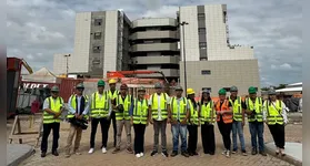 Secretário João Chamon Neto e secretária adjunta Alline Passos detalham avanços nas obras do Hospital Materno-Infantil, em Marabá.