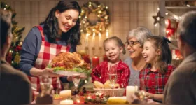 Astrologia alerta para cautela emocional e mais paciência entre os signos durante a ceia de Natal em família.