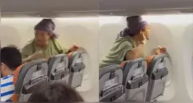 Wanderley Andrade cantou sucessos do brega paraense durante voo comercial e foi aplaudido pelos passageiros.