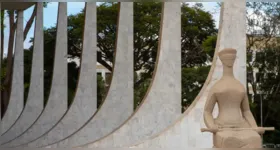 Audiência mantém prisões domiciliares de oito condenados