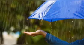 Céu carregado indica instabilidade do tempo; Inmet emite alerta de chuvas intensas para o Pará e outras regiões do país.