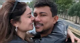 O casal tem uma relação marcada por términos e reconciliações.