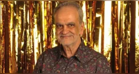 O jornalista Maurício Kubrusly está com 80 anos.