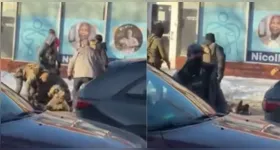 A morte provocou protestos em toda a cidade, com milhares de pessoas nas ruas.