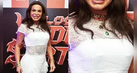 O acessório foi confeccionado por uma marca de lingeries, que celebrou a parceria nas redes sociais.