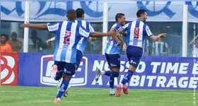 O camisa 9 chegou fazendo o que faz de melhor: gol.