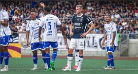 Klaus levou um pisão no primeiro tempo e foi substituído no intervalo