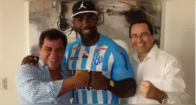 Gerônimo Mondragon (no meio), em 2012.