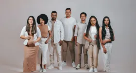 O videoclipe conta com a participação de um coral formado por integrantes de diferentes grupos musicais ligados à Igreja Adventista e à Assembleia de Deus.