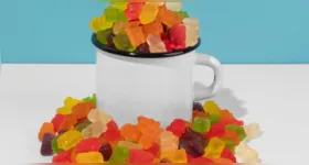 O pacote de balas foi presente de um passageiro que estava no voo