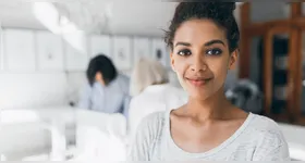 A carga laboral feminina no Brasil tem se aproximado da tendência de horas trabalhadas em países com produtividade e estrutura demográfica semelhantes.