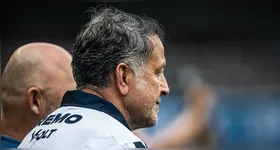 Treinador vem sendo muito criticado