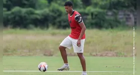 Jovem zagueiro Iarley busca honrar legado do ídolo do Paysandu em nova temporada