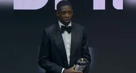 Ousmane Dembélé é o melhor jogador do mundo em 2025 da Fifa. O atleta do Paris Saint-Germain foi eleito como o melhor da temporada nesta terça-feira (15), durante o prêmio The Best 2025, realizado em Doha, no Catar. O atacante já havia vencido a Bola de Ouro, da France Football.