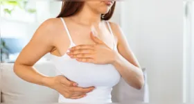 O diagnóstico precoce faz toda a diferença: identificar o câncer de mama nos estágios iniciais amplia as chances de cura e possibilita tratamentos menos agressivos.