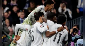 Mbappé marcou de pênalti nos acréscimos para garantir a vitória do Real.