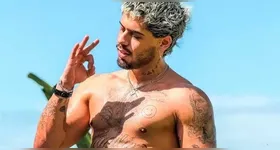 Zé Felipe chamou atenção nas redes sociais ao compartilhar uma imagem em preto e branco onde aparece apenas de cueca.