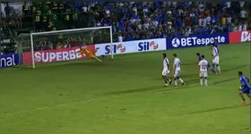 Festa em Marabá: Wesley comemora o gol da virada que garantiu o Águia na semifinal e eliminou o Remo da Copa Norte.